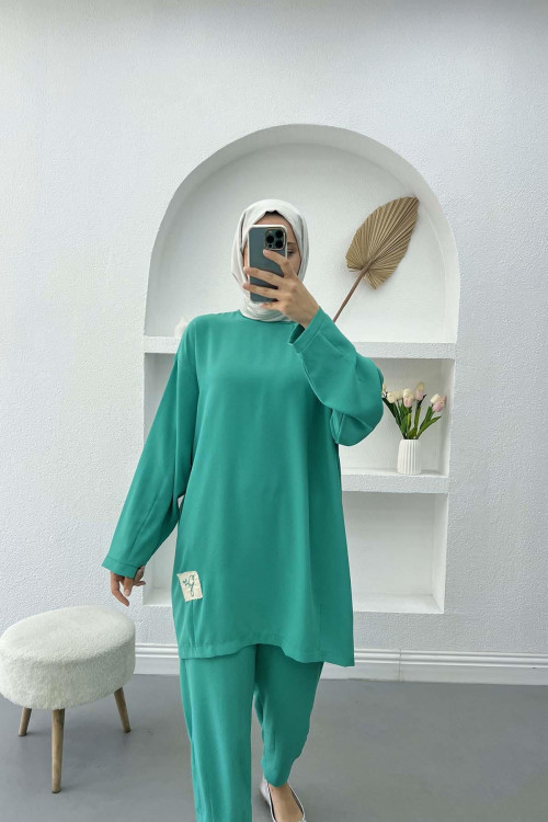 Embroidered Tunic Set Green