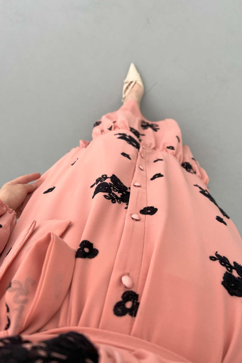 Flower Embroidered Dress Pink