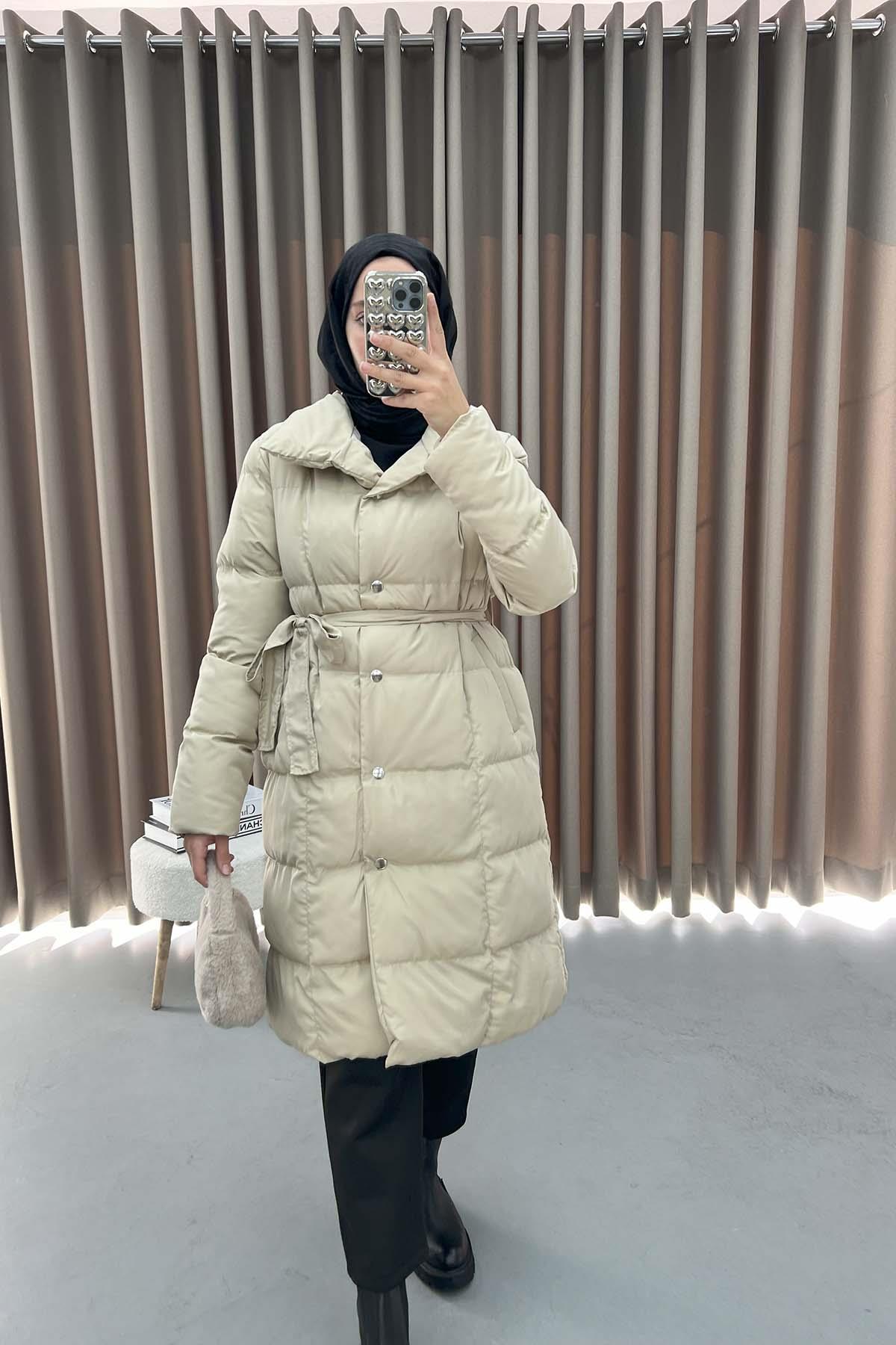 Puffer Jacket Beige with Snaps