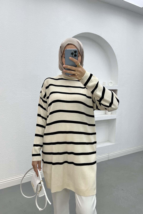 Striped Knitted Sweater Ecru