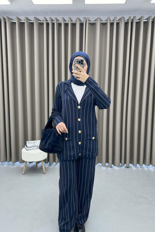 Striped Knitwear Suit Navy Blue