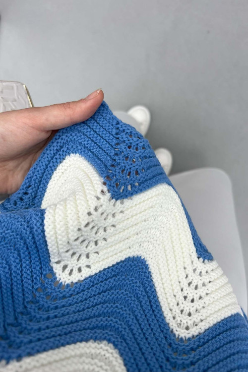 Wave Patterned Knitted Sweater Blue