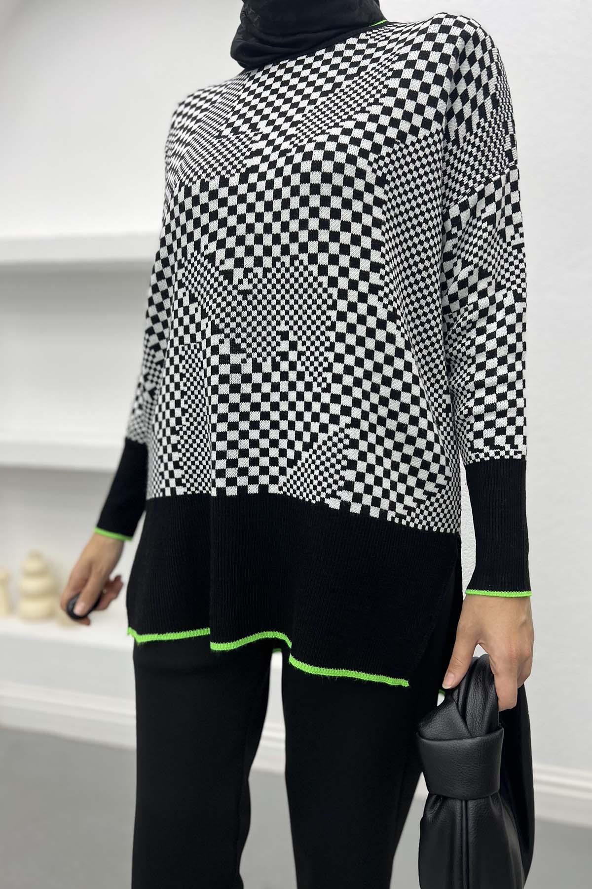 Checkerboard Patterned Knitwear Sweater Black