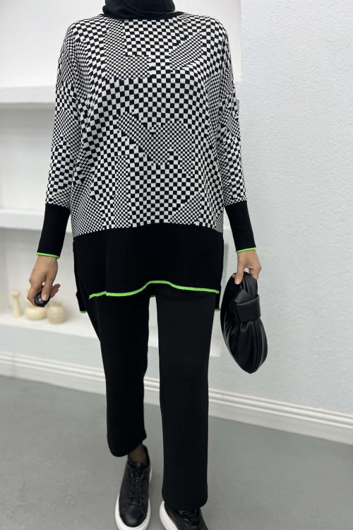 Checkerboard Patterned Knitwear Sweater Black