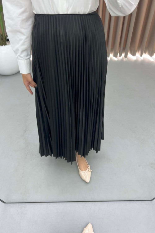 Leather Look Pleated Skirt Black