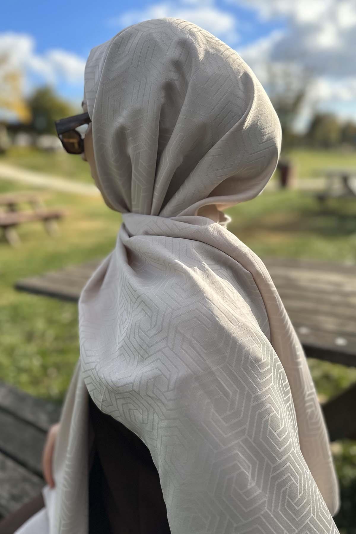 Patterned Shawl Beige