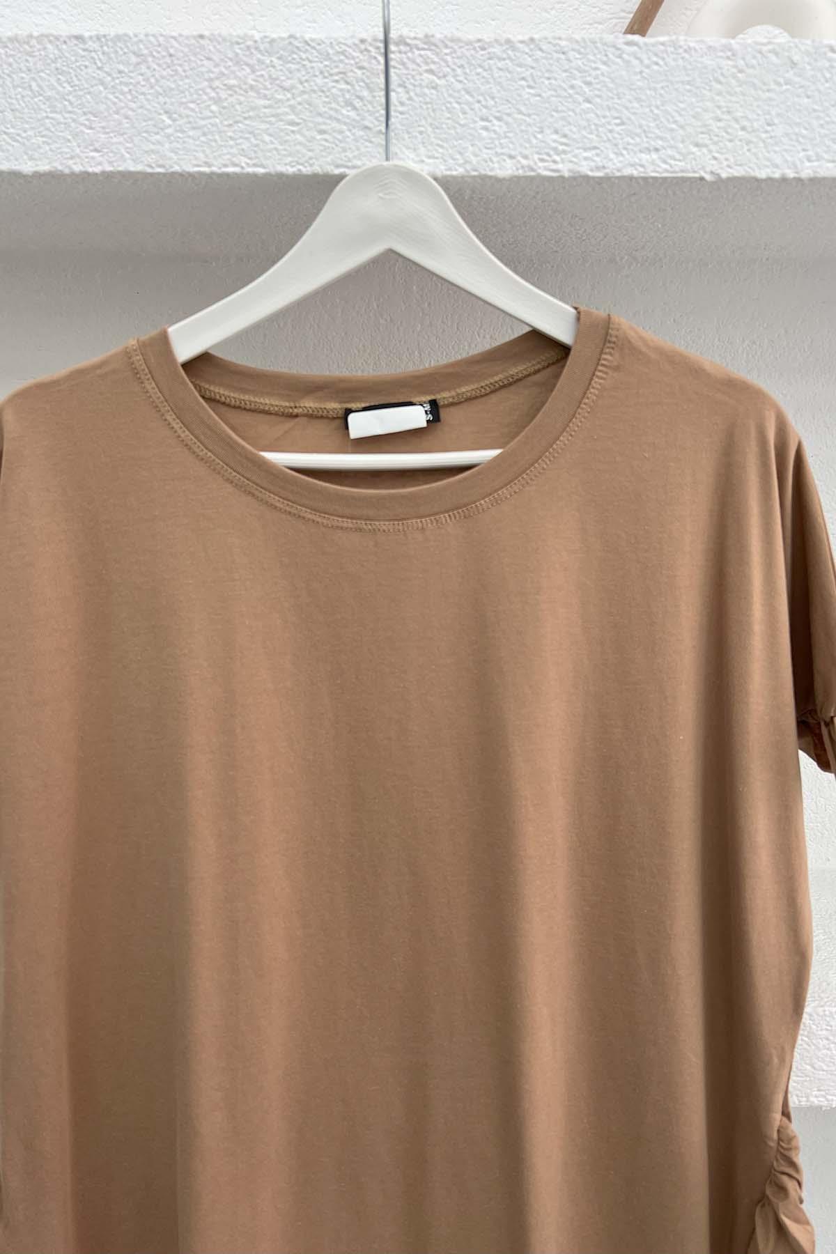 Ruffle T-Shirt Brown