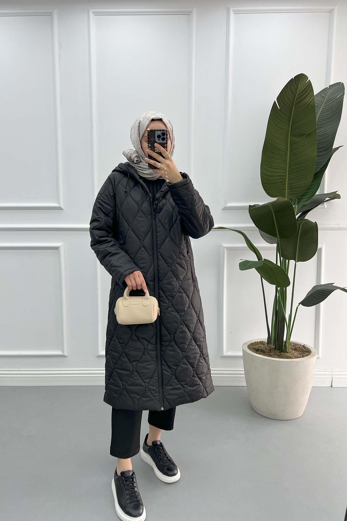 Quilted Long Coat Black