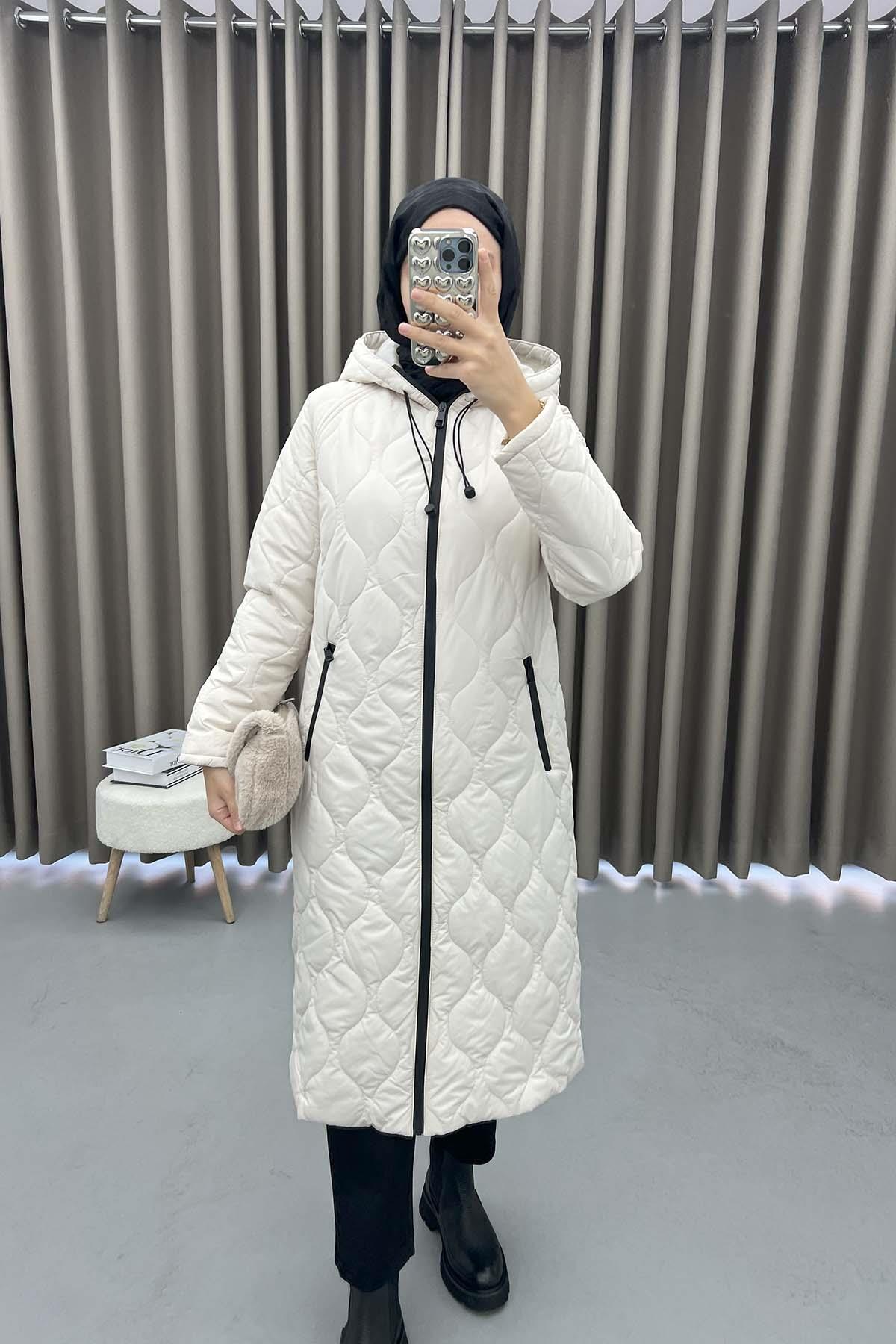 Hooded Puffer Jacket Cream