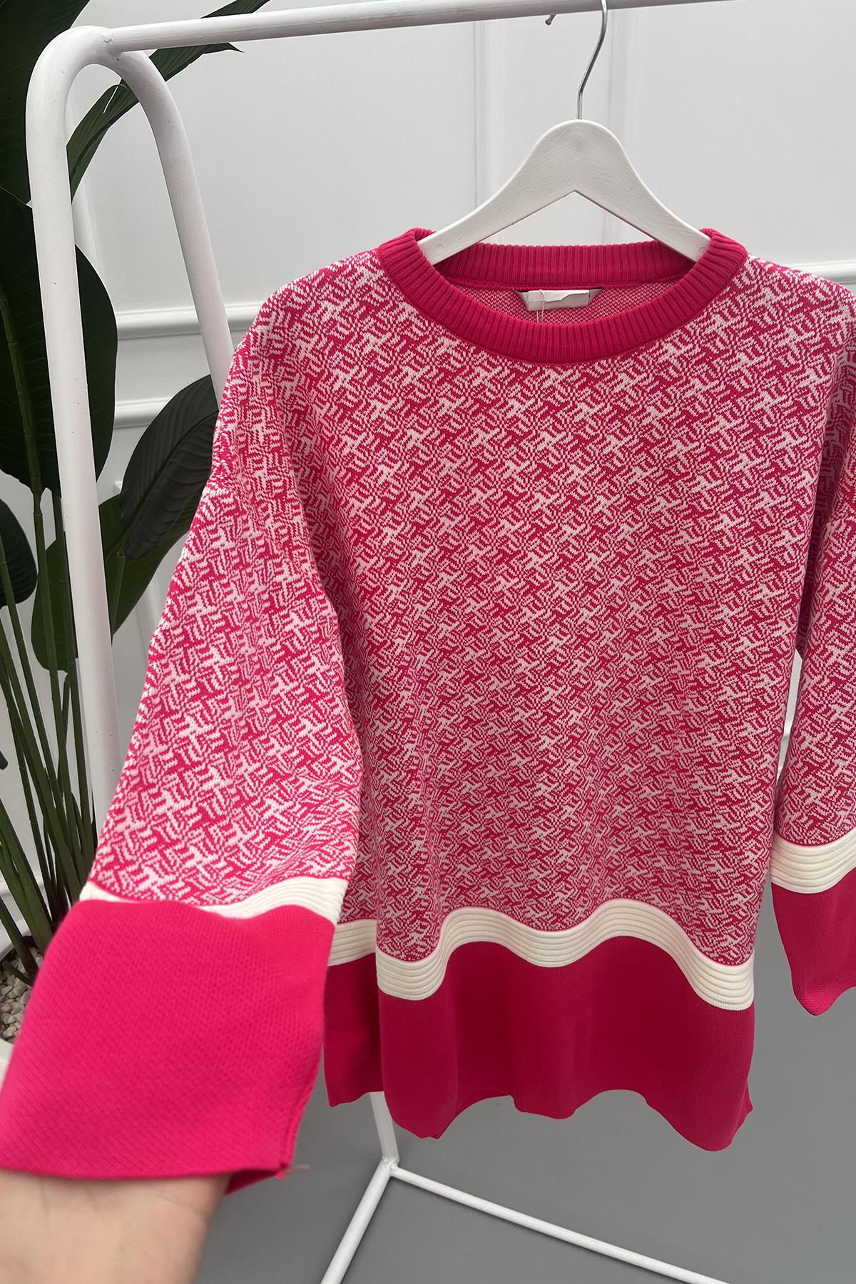 Mixed Pattern Sweater Pink