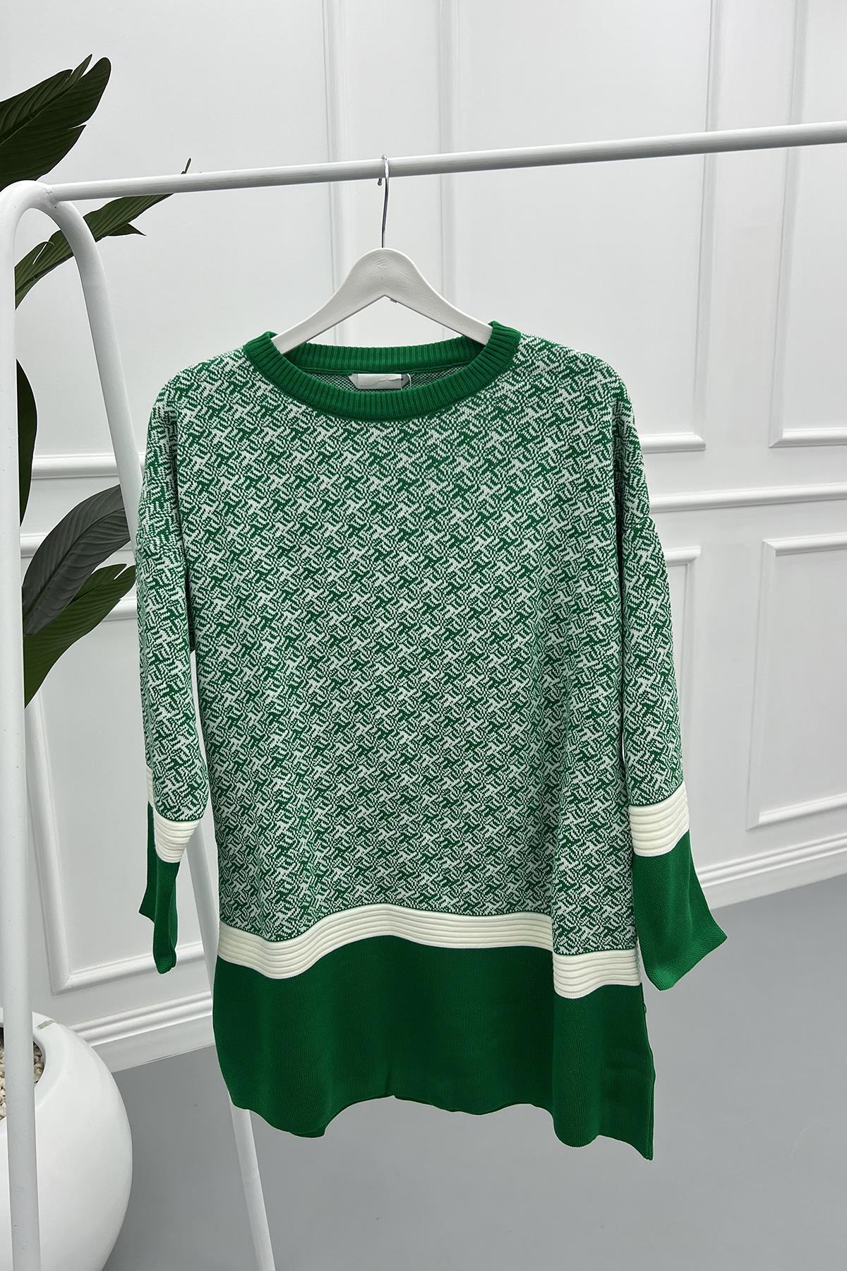 Mixed Pattern Sweater Green