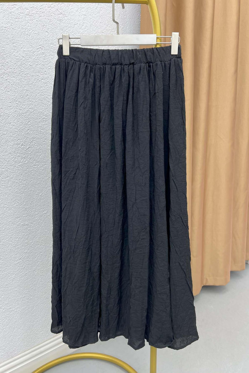 Wrinkled Pattern Elastic Waist Skirt Black