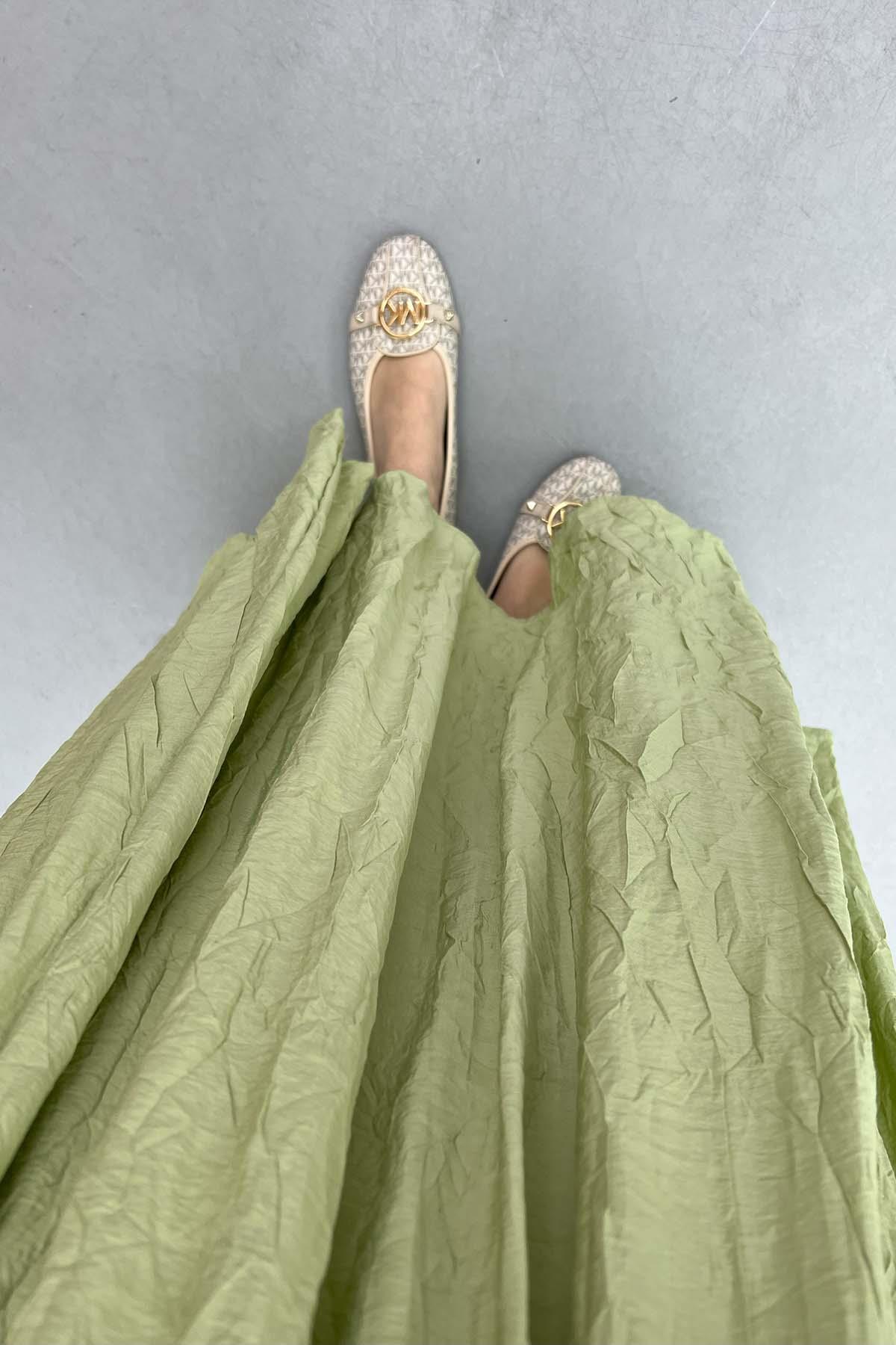 Wrinkled Pattern Elastic Waist Skirt Green