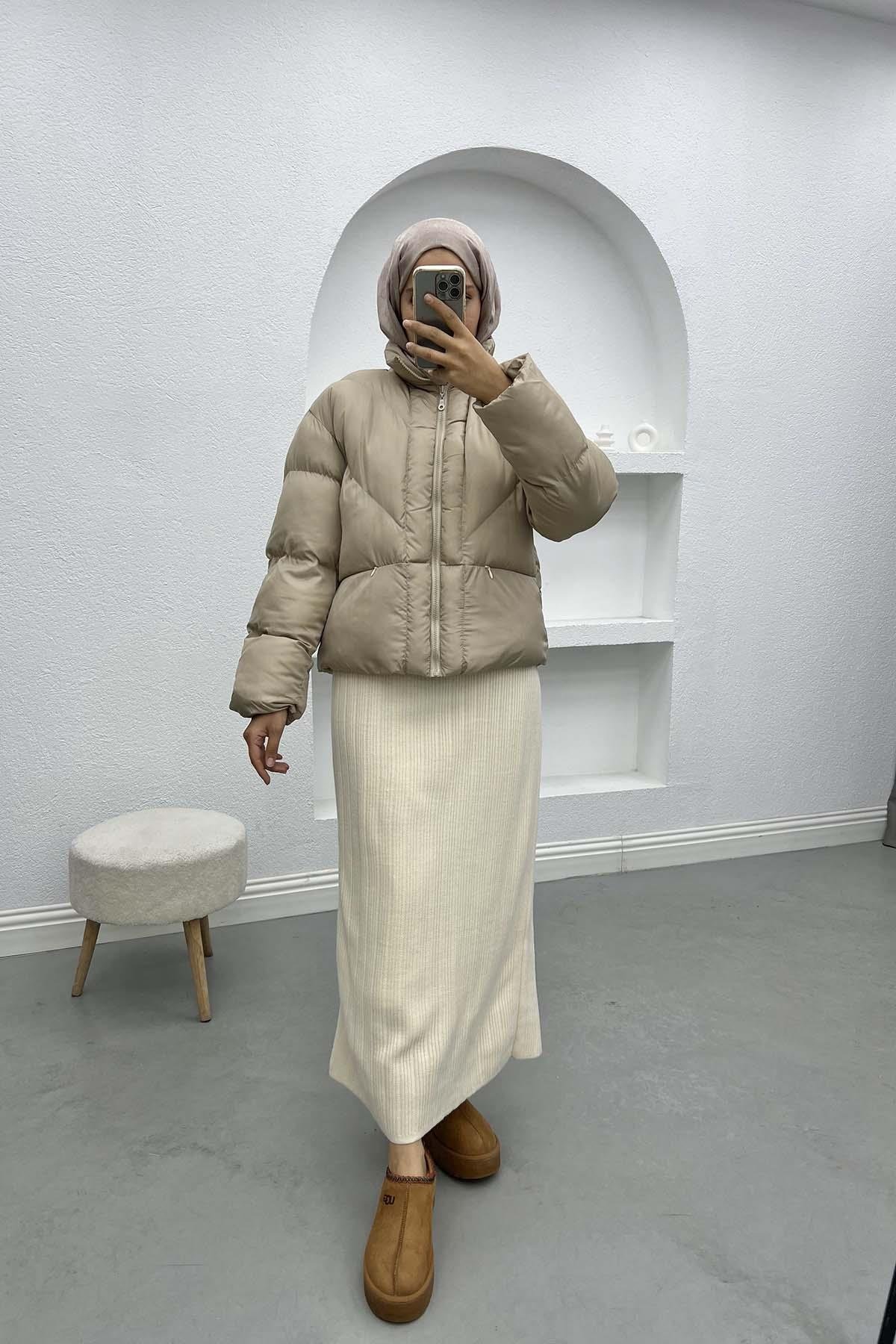 Short Puffer Jacket Beige