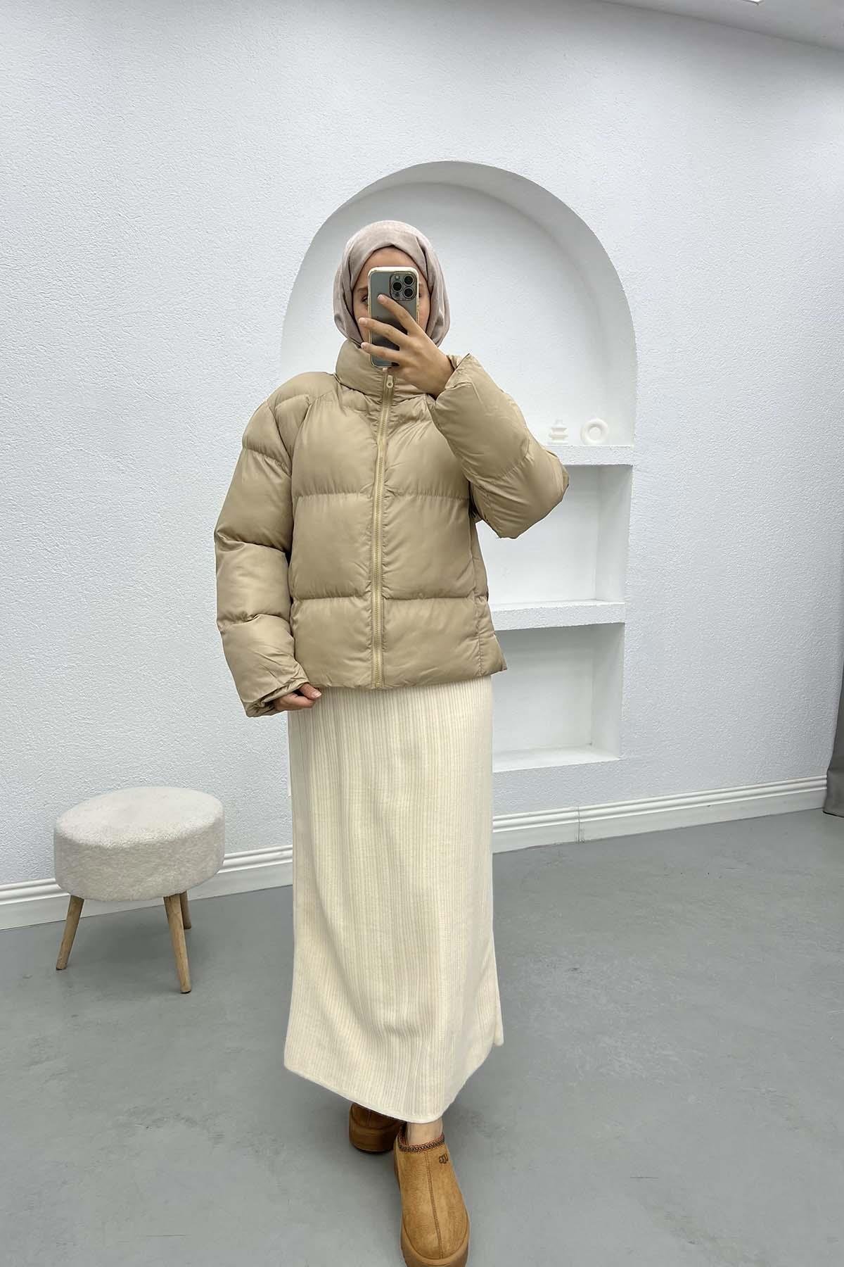 Short Puffer Jacket Beige