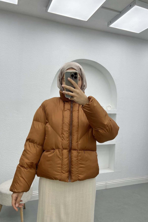 Short Puffer Jacket Brown