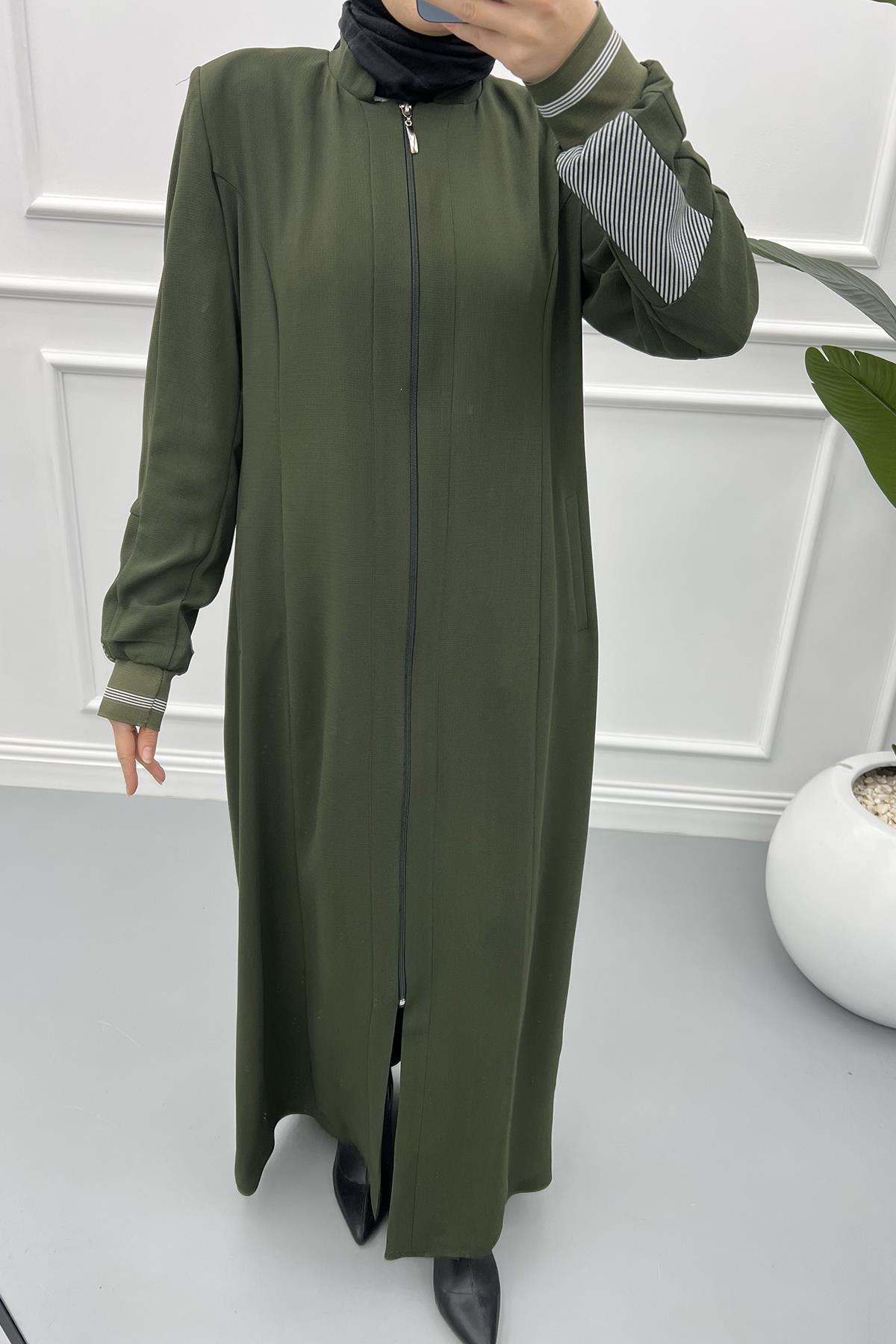 Striped Sleeve Abaya Green