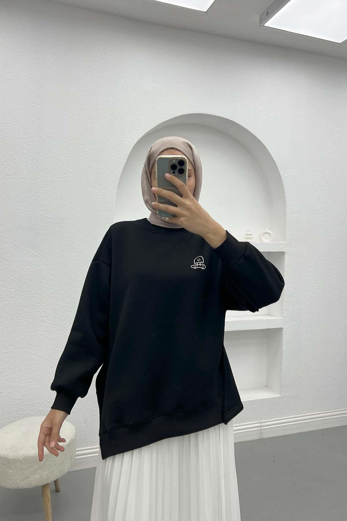 Sleeve Slit Three Thread Sweatshirt Black