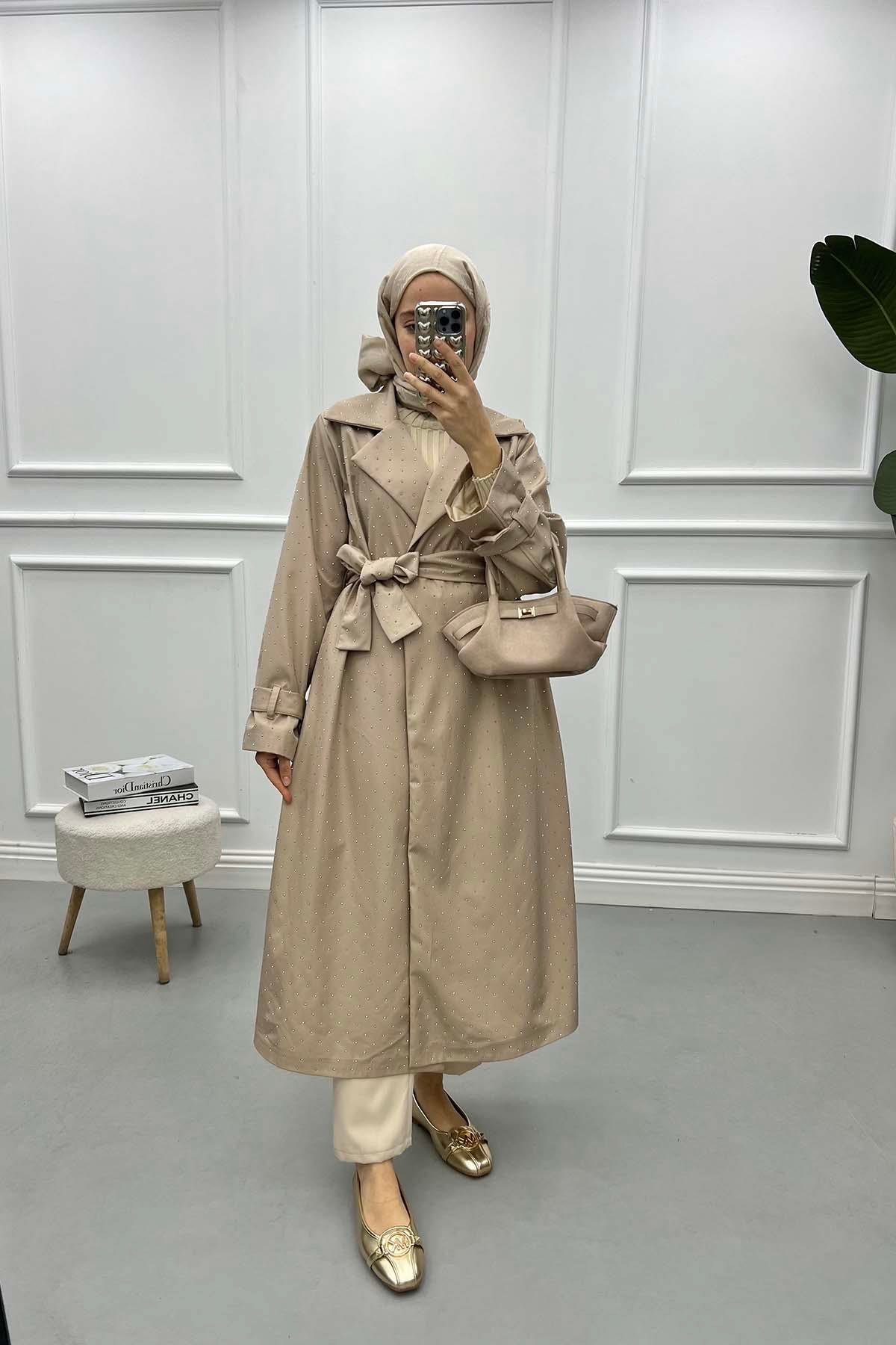 Trench Coat Beige with Small Stones