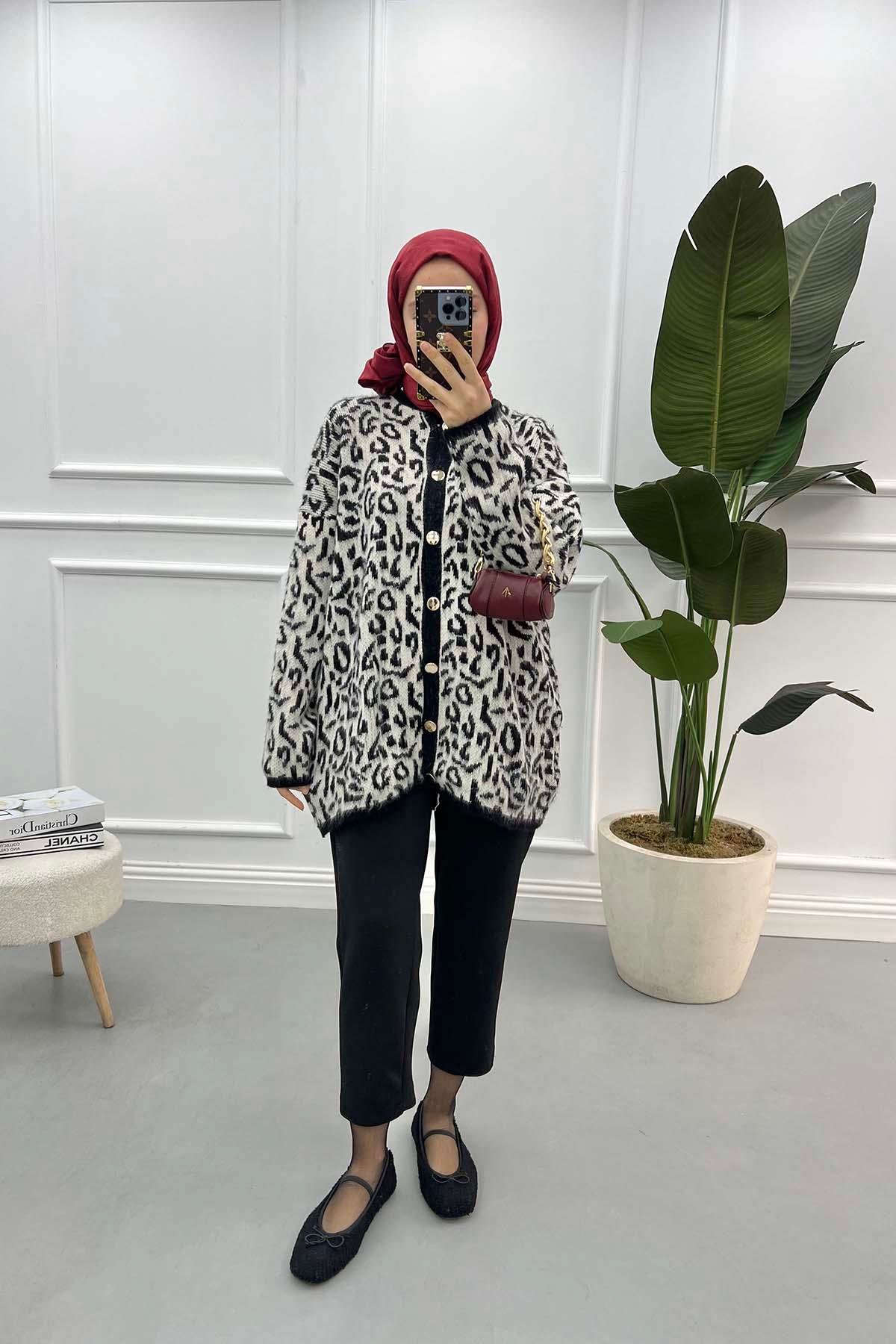 Leopard Patterned Cardigan Ecru