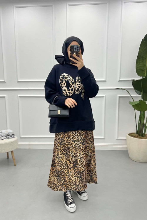 Leopard Printed Three Thread Sweatshirt Black