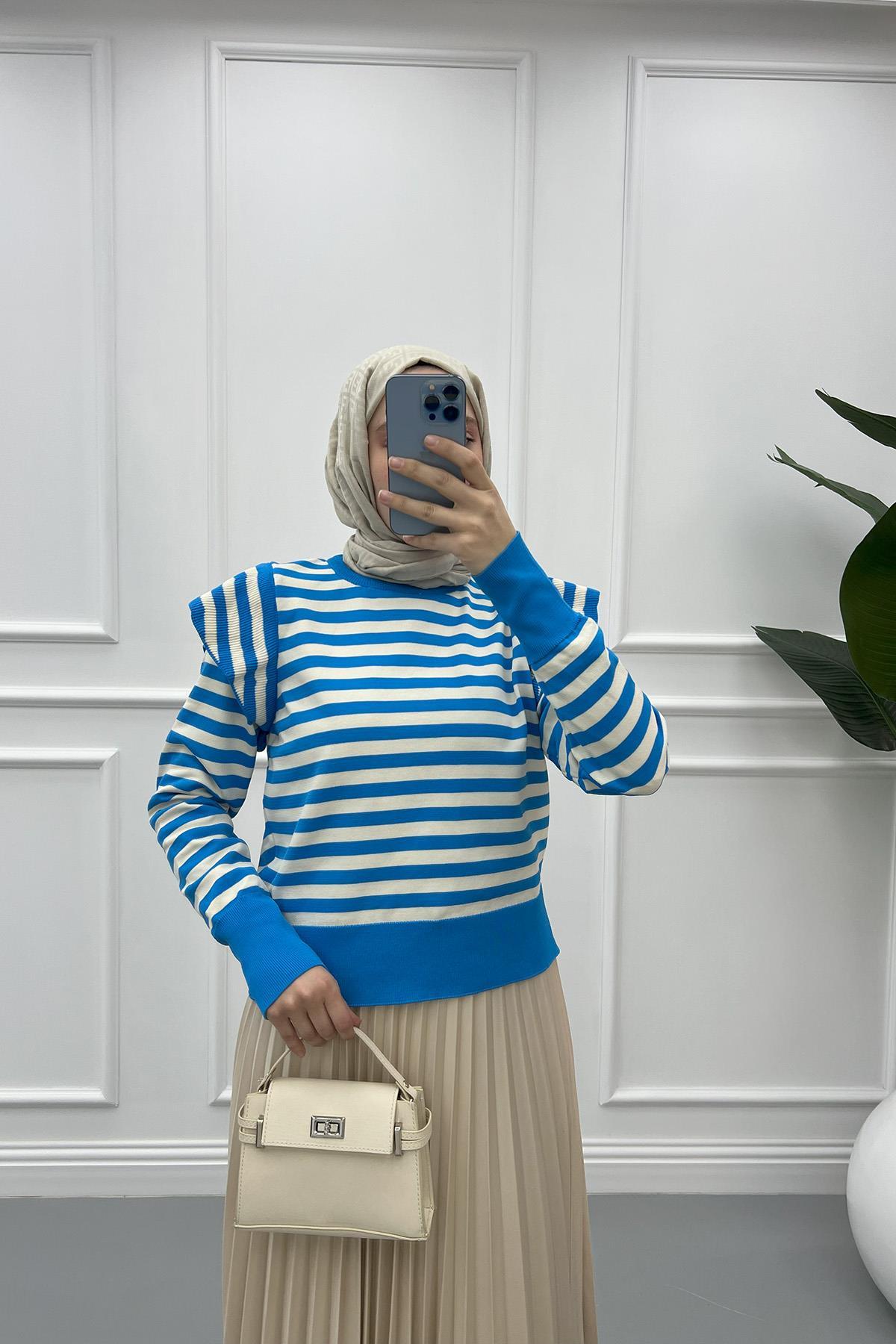 Shoulder Ruffle Knitwear Sweater Blue