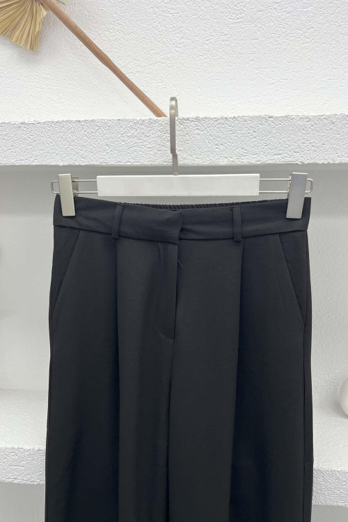 Pleated Wide Leg Trousers Black