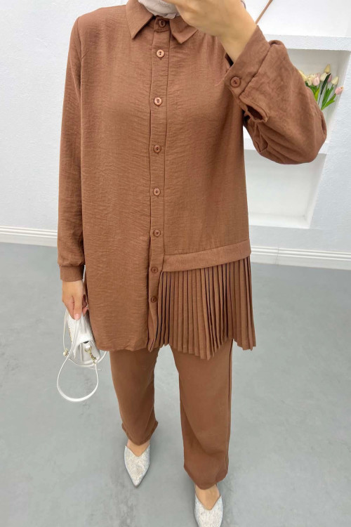 Pleated Linen Suit Brown