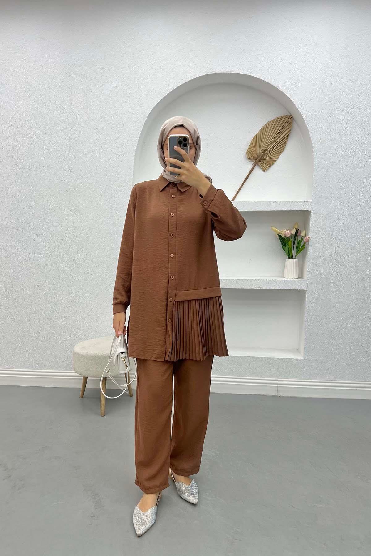 Pleated Linen Suit Brown