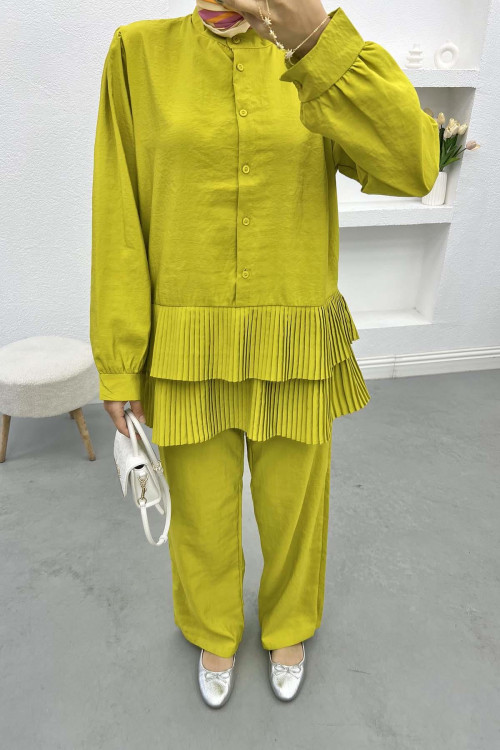 Pleated Suit Oil Green