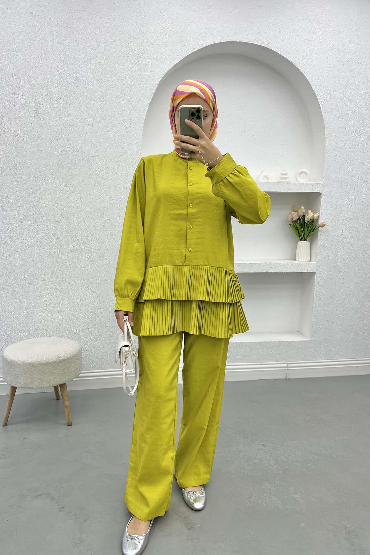 Pleated Suit Oil Green