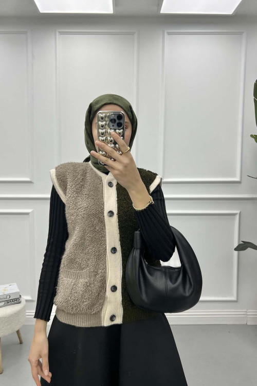 Color Block Boucle Vest Khaki