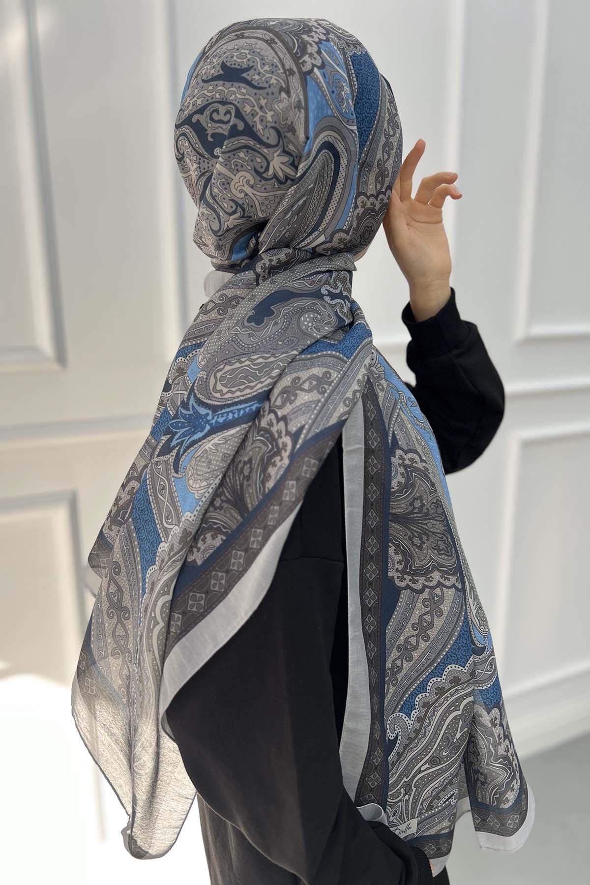 Retro Patterned Shawl Light Grey