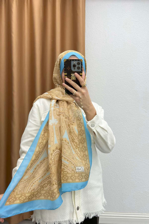 Retro Patterned Shawl Light Blue