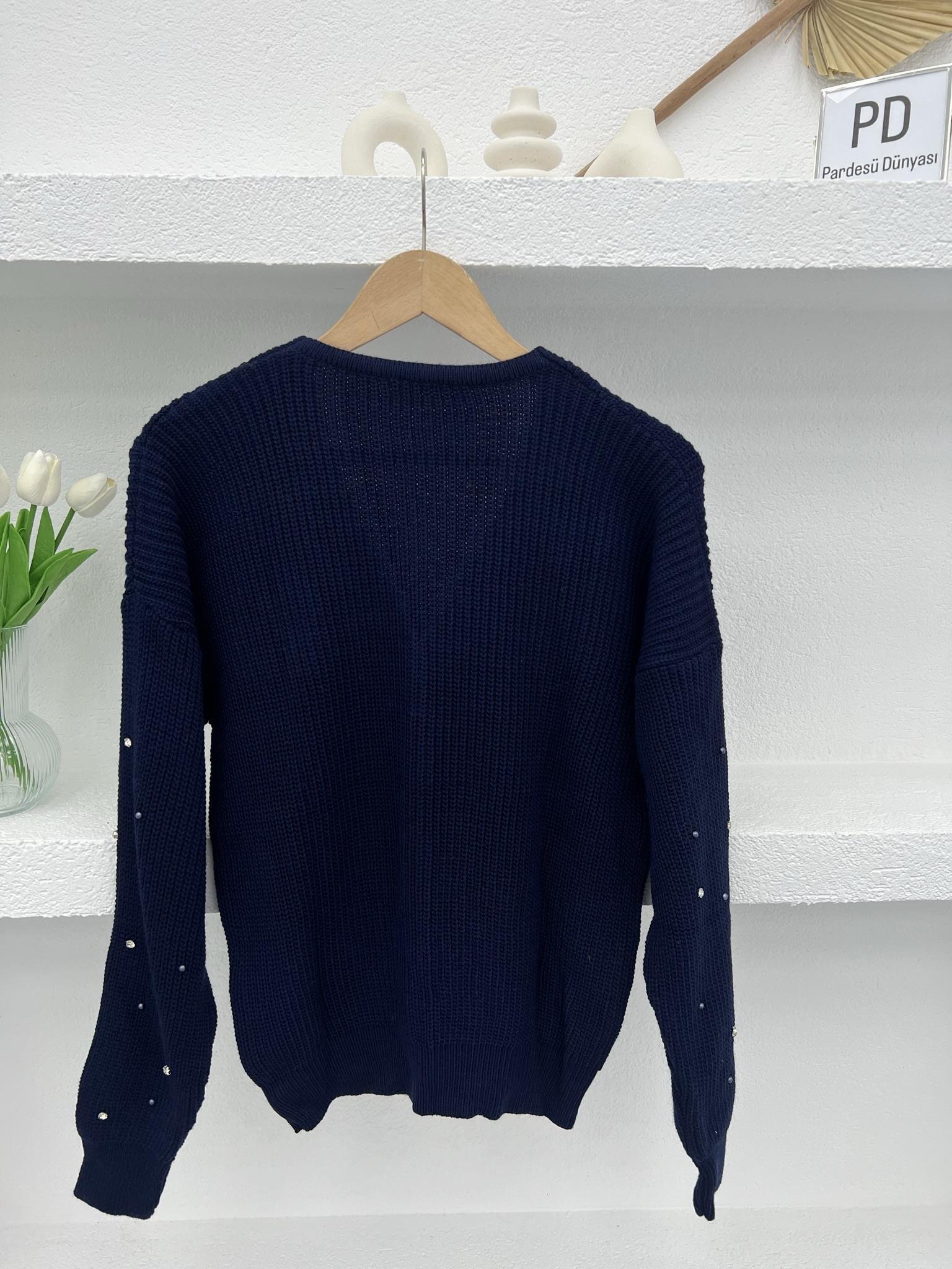 Knitwear Stoned Buttoned Cardigan Navy Blue