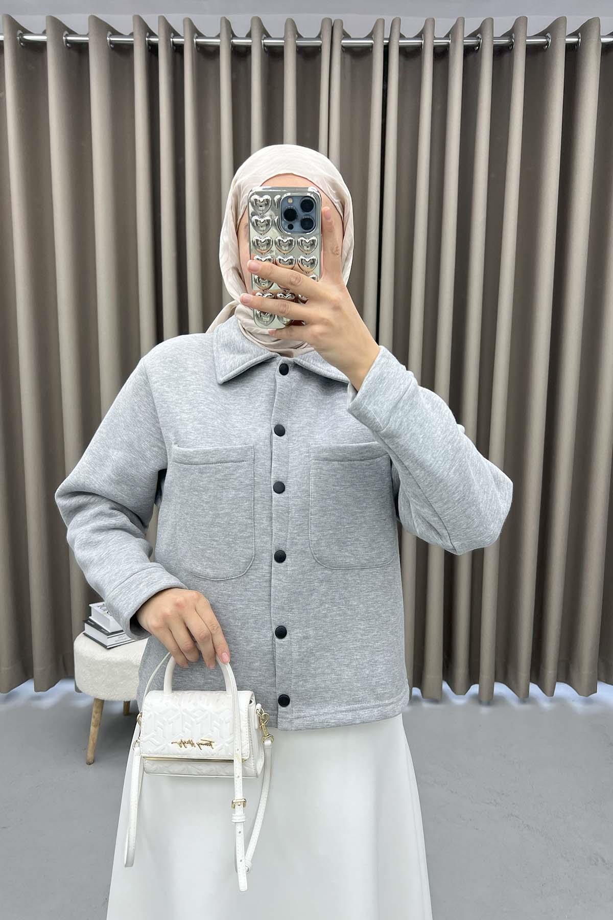 Triple Thread Snap Sweatshirt Gray