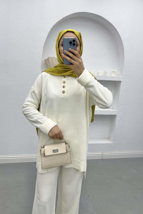 Buttoned Collar Knitwear Suit Cream