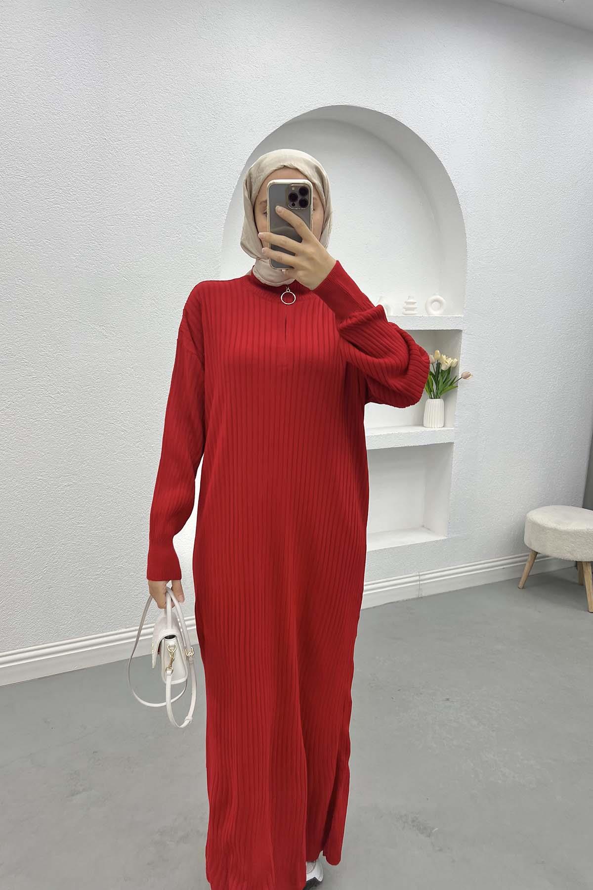 Ribbed Dress with Zippered Collar Red