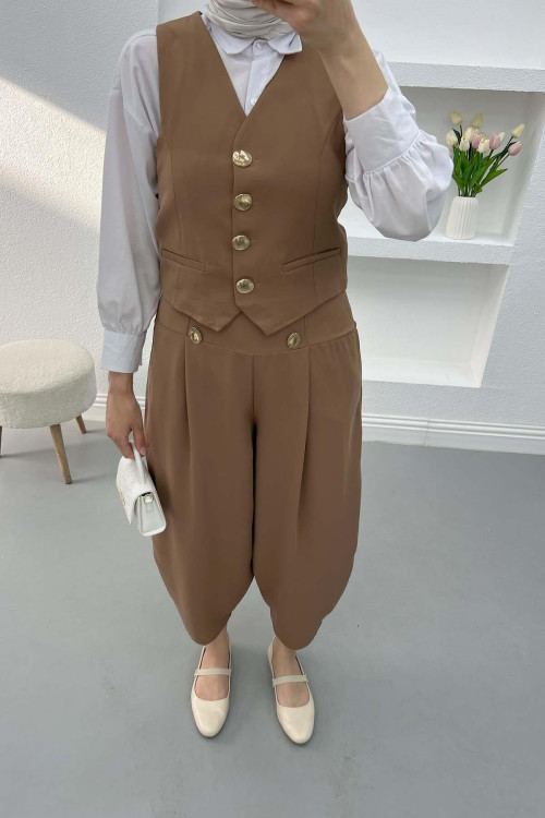 Vest Trouser Suit Brown