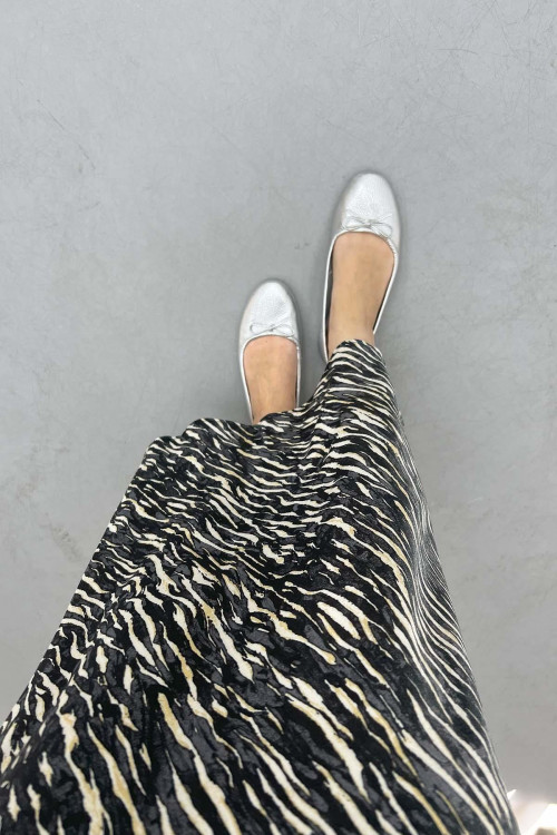 Zebra Pattern Shiny Skirt Black